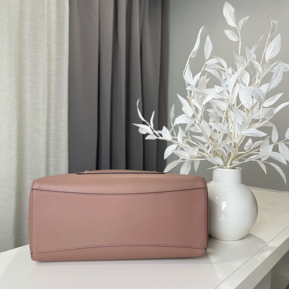 Michael Kors Walsh Dark Fawn Tote - Picture 4 of 8